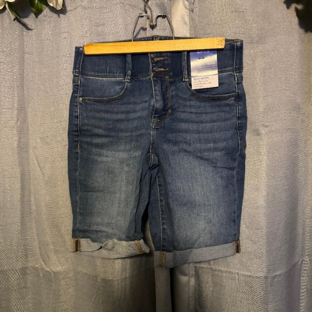 Apt. 9 Bermuda Mid-Rise Short size 8